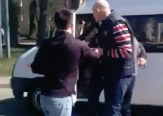 Водители маршруток подрались на глазах пассажиров в Ставрополе. Видео